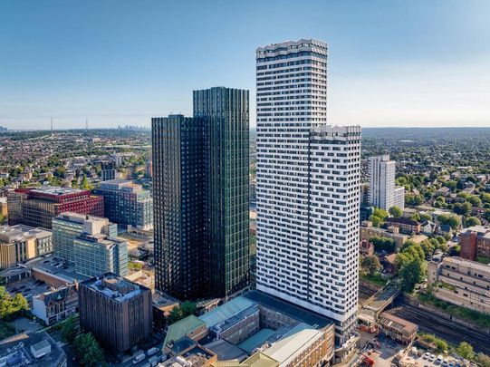 3 bedroom flat to rent - Photo 1