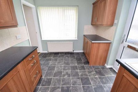 Cherry Tree Crescent, Walton, WF2 - Photo 3
