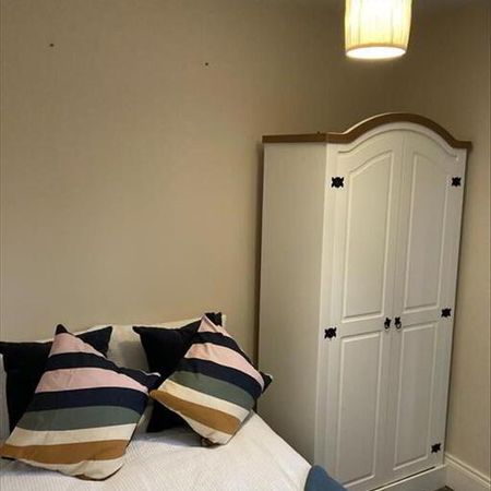 Room 3.1, 16 Cedar Avenue, Belfast, BT15 5AS - Photo 4