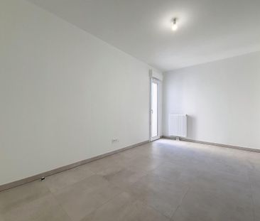 Location Appartement 3 pièces 62m² AJACCIO 20000 - Photo 2