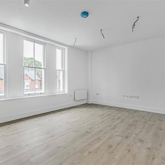 2 bedroom block of apartments to rent - Photo 1