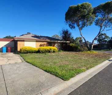 2 Mosig Court, Hampton Park VIC - Photo 3