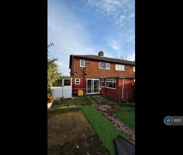 3 bedroom semi-detached house to rent - Photo 6