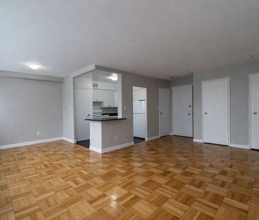 For Lease - 42 Thorncliffe Park Drive Unit# 207, Toronto, Ontario - Photo 5