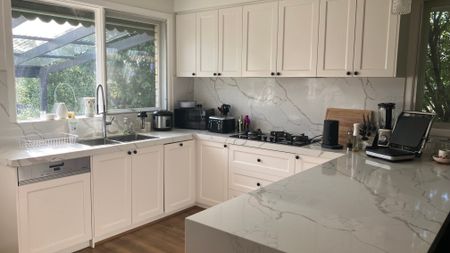 Blackburn North - Photo 3