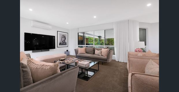 Contemporary Waterfront Living at its Finest - Unfurnished - Photo 1