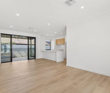 Stunning Modern Home - Photo 1