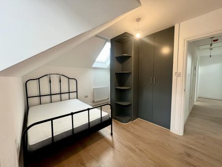 3 bedroom flat to rent - Photo 2
