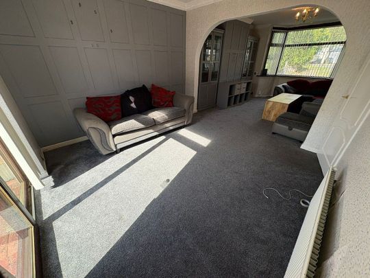 3 bedroom semi-detached house to rent - Photo 1