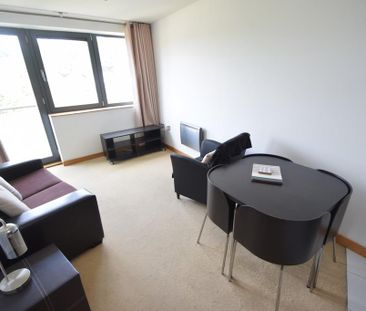 2 bedroom apartment to rent - Photo 5