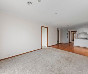 18 Mcmaster Court, Pakenham VIC 3810 - House For Rent | Domain - Photo 3