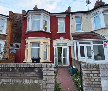 4 bedroom terraced house to rent - Photo 1