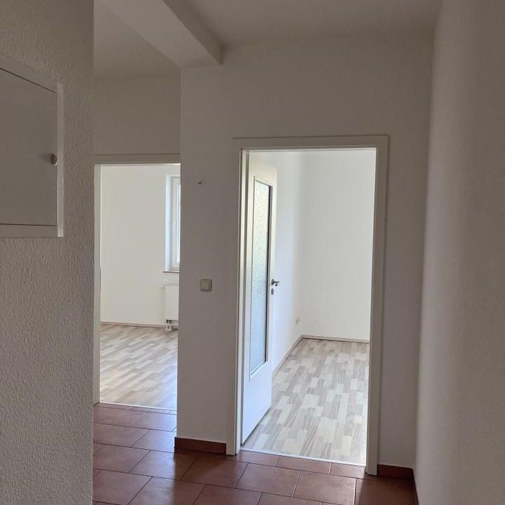 Helle 2-RW – Balkon – PKW-Stellplatz - Tageslichtbad - Photo 1