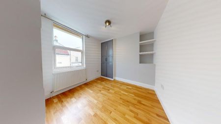 4 bedroom townhouse to rent - Photo 5