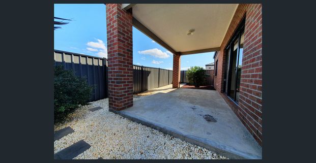 Family Home In Great Location! - Photo 1