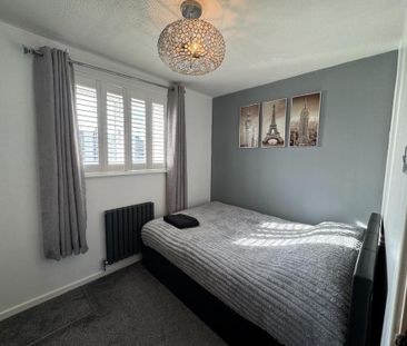 2 bedroom semi-detached house to rent - Photo 5