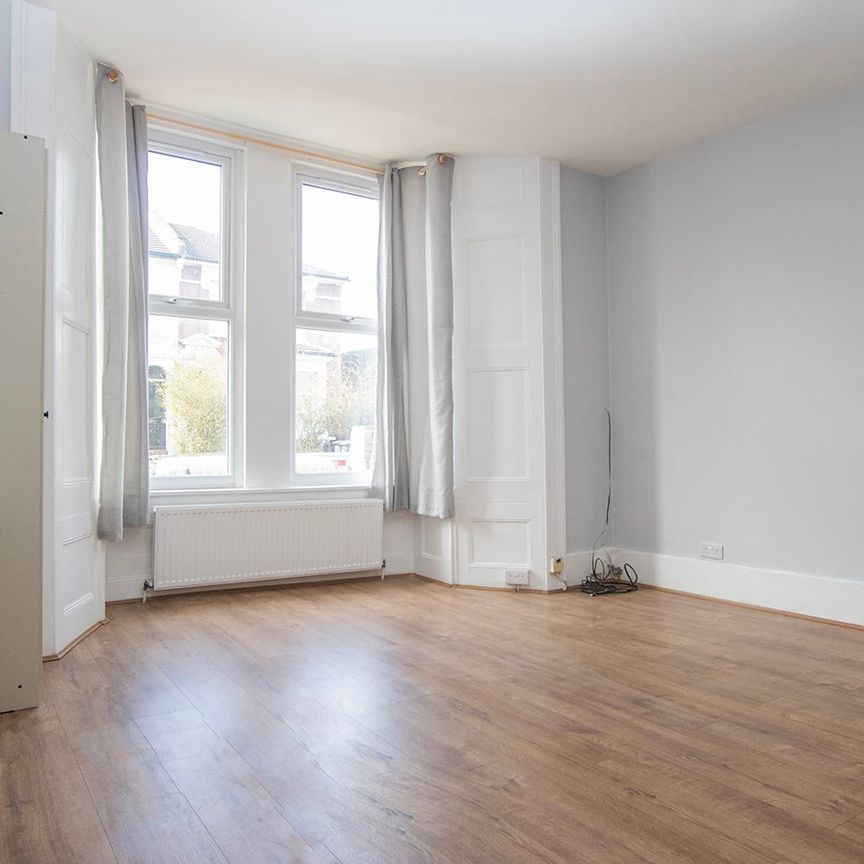 2 Bed Flat, Alroy Road, N4 - Photo 1