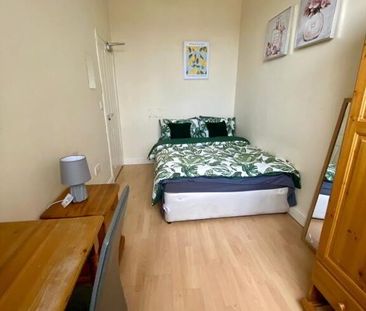Wolseley Street, Room 5, All Bills Included, Belfast, BT7 1LG - Photo 3