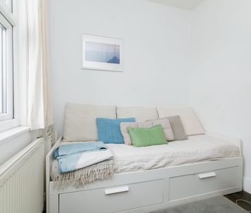 2 Bed Flat, Myrtle Road, E17 - Photo 3