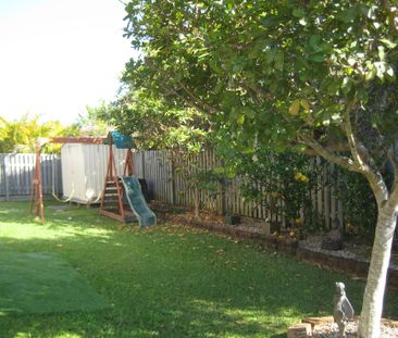 75 Lambor Drive, Mudgeeraba QLD 4213 - House For Rent | Domain - Photo 5