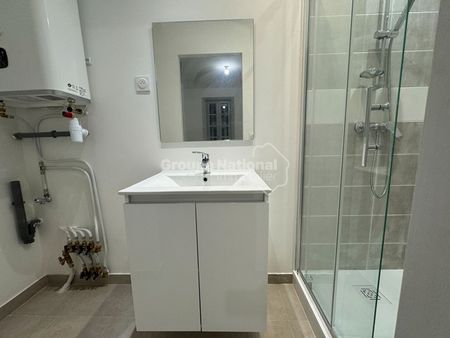 Location Appartement 1 pièce 27m² - Photo 2