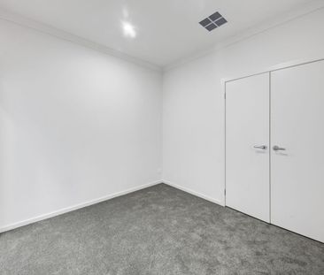 Modern Townhouse in Mickleham - Photo 4