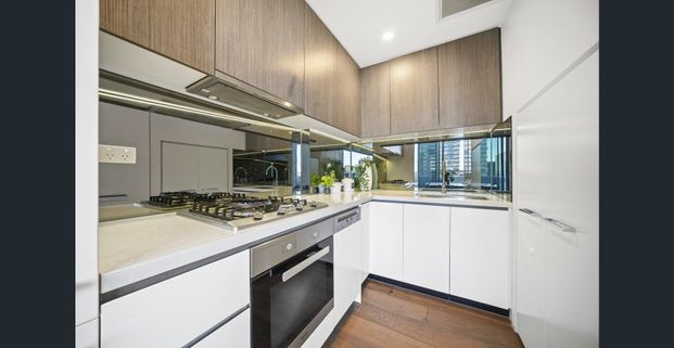 Double Master Bedroom Apartment at Emblem Waterloo - Photo 1