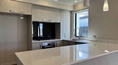 Large three bedroom home Wigram - Photo 4