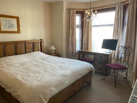 2 bedroom semi-detached bungalow to rent - Photo 3