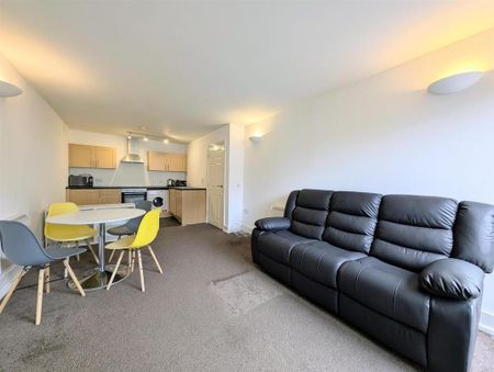 2 bedroom apartment to rent - Photo 2
