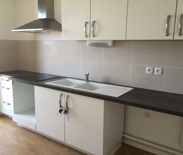 Location Appartement 4 pièces 80m² - Photo 6