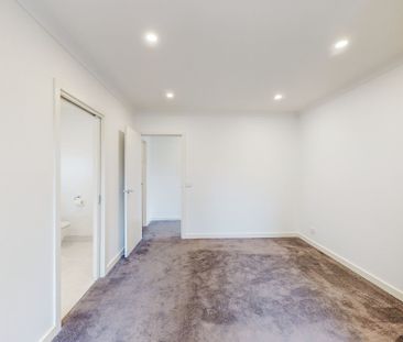 1B Cosmos Street, Glenroy - Photo 3