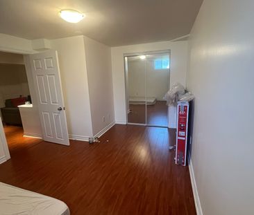 For Lease - 4594 Bismark Crescent, Mississauga, Ontario - Photo 4