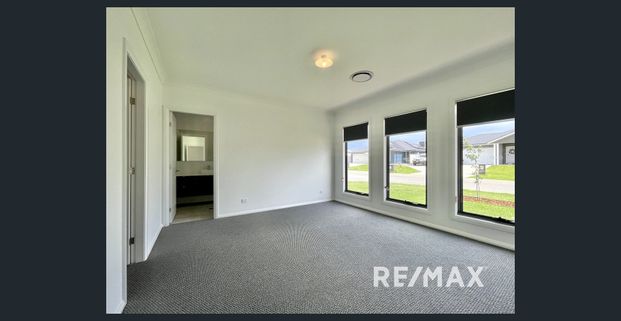 Gobbagombalin Villa - Photo 1