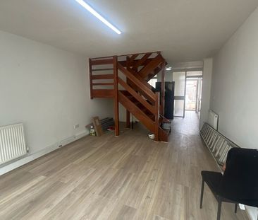 1 Bed Semi-Detached House, Nigel Mews, IG1 - Photo 1