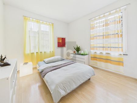 MODERN WITH TERRACE - Photo 3