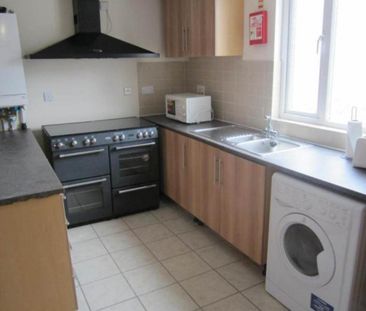 1 bedroom in a house share to rent - Photo 6