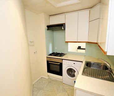 Studio to rent - Photo 3