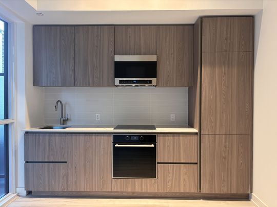 For Lease - 110 Broadway Avenue Unit# 408, Toronto, Ontario - Photo 1