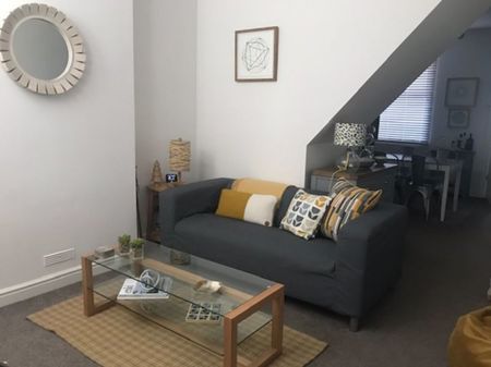 2 bed Mid Terraced House for Rent - Photo 4