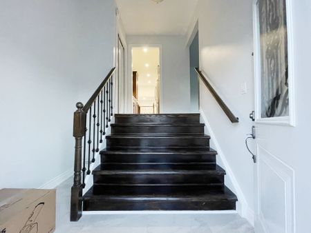 For Lease - 2615 Windjammer Road Unit# Upper, Mississauga, Ontario - Photo 2