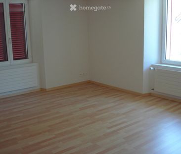 Helle 4.5 Zimmer Wohnung mit Balkon und Aussicht 2.OG - Foto 4
