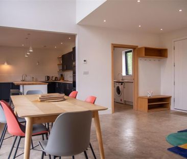 3 bedroom barn conversion to rent - Photo 3