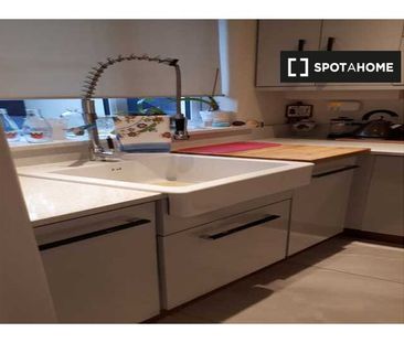 Room in shared 3-bedroom flat in Northside, Dublin - Photo 6