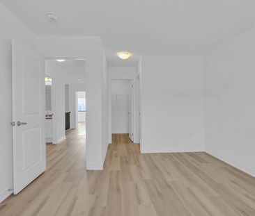 For Lease - 16 Ivory Road, Barrie, Ontario - Photo 4