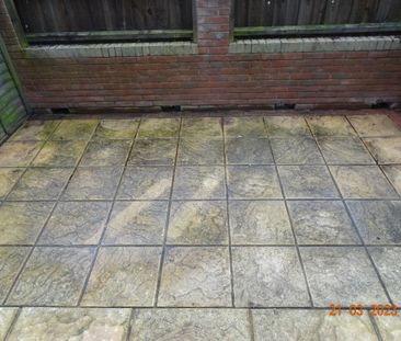 Two bedroom ground floor flat with private patio garden to let in t... - Photo 6