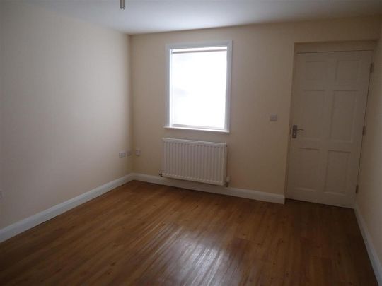 2 bedroom townhouse to rent - Photo 1