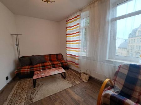 Gepflegte, teilmöblierte Wohnung in 08626 Adorf – ca. 80 m² Wohnfläche - 3 Zimmer - Keller - Innenhofnutzung - zentrale Lage - Photo 2