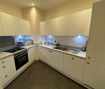 2 bedroom flat to rent - Photo 6