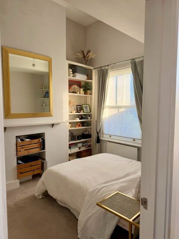 2 Bed Flat, Masbro Road, W14 - Photo 2